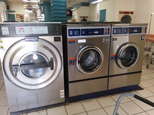 Laundromat «Waters Coin Laundry», reviews and photos, 7302 W Waters Ave, Tampa, FL 33634, USA