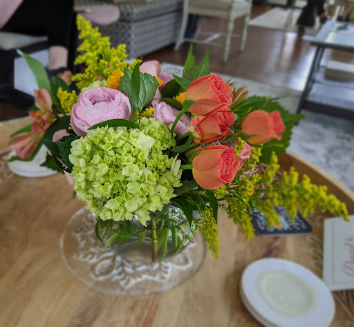 Florist «Montvale Florist», reviews and photos, 6 Railroad Ave, Montvale, NJ 07645, USA