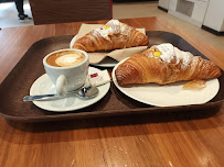 Croissant du Café illy à Paris - n°1
