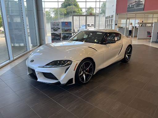 Toyota Dealer «Warrenton Toyota», reviews and photos, 6449 Lee Hwy, Warrenton, VA 20187, USA