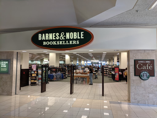 Book Store «Barnes & Noble», reviews and photos, 7200 Harrison Ste 5 #5, Rockford, IL 61112, USA