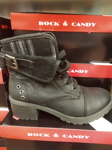 Shoe Store «Famous Footwear», reviews and photos, 32 Main Ave, Clifton, NJ 07014, USA