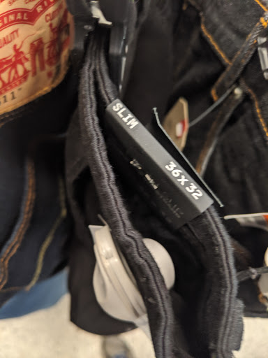 Clothing Store «Ross Dress for Less», reviews and photos, 3201 Eastway Dr, Charlotte, NC 28205, USA