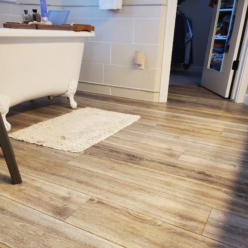 Carpet Installer «Excelsior Paint & Design Carpet One Floor & Home», reviews and photos, 701 MN-7, Excelsior, MN 55331, USA