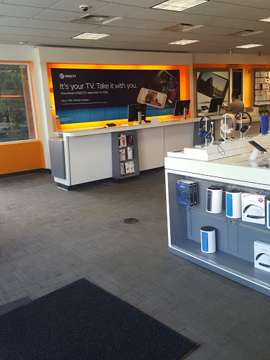 Cell Phone Store «AT&T», reviews and photos, 325 Jesse Jewell Pkwy, Gainesville, GA 30501, USA