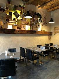 Atmosphère du Restaurant français Restaurant La Charrette à Sallanches - n°1