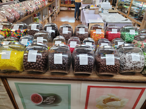 Candy Store «Wayside Country Store», reviews and photos, 1015 Boston Post Rd E #1, Marlborough, MA 01752, USA