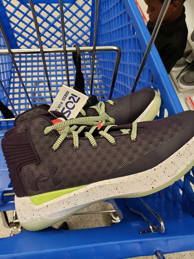 Clothing Store «Ross Dress for Less», reviews and photos, 6190 20th St, Vero Beach, FL 32966, USA