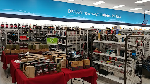 Clothing Store «Ross Dress for Less», reviews and photos, 3203 N State Rd 7, Lauderdale Lakes, FL 33319, USA