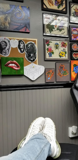 Tattoo Shop «Red Octopus Tattoos & Body Piercings», reviews and photos, 7465 Annapolis Rd, Hyattsville, MD 20784, USA