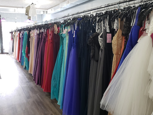 Bridal Shop «Spring Lake Bridal», reviews and photos, 616 E Savidge St B, Spring Lake, MI 49456, USA