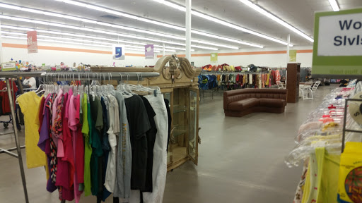 Thrift Store «83rd Ave & Lake Pleasant Goodwill Retail Store & Donation Center», reviews and photos