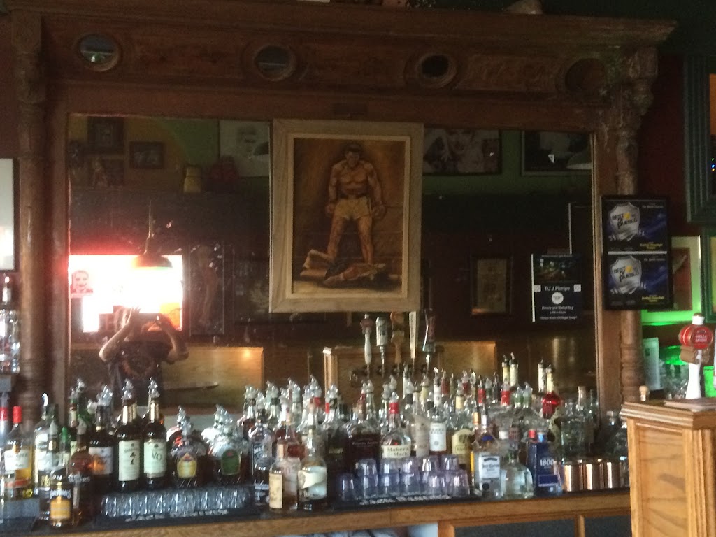 Smitty's Greenlight Tavern 81003