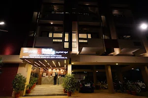 New Hotel Suhail image