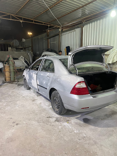 ورشة سيف لصيانة السيارات *ميكانيكا توظيب -خرط هوبات – سمكرة وبوية – وكهرباء 