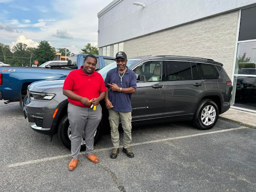 Jeep Dealer «Haley Chrysler Dodge Jeep Ram - Airport», reviews and photos, 5400 S Laburnum Ave, Richmond, VA 23231, USA