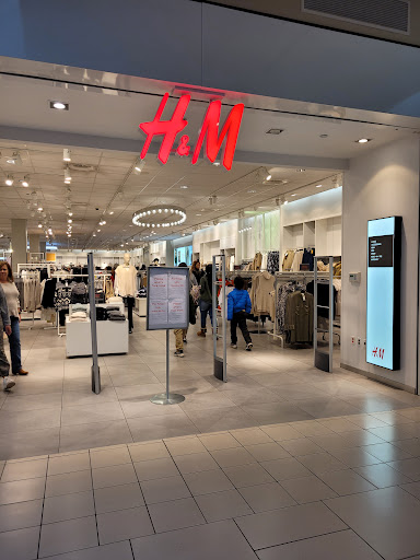 Shopping Mall «Deptford Mall», reviews and photos, 1750 Deptford Center Rd, Deptford Township, NJ 08096, USA