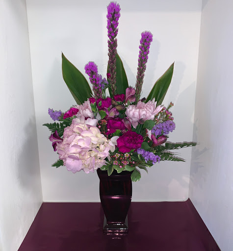 Florist «Flowers By Lorraine», reviews and photos, 541 Boston St, Lynn, MA 01905, USA