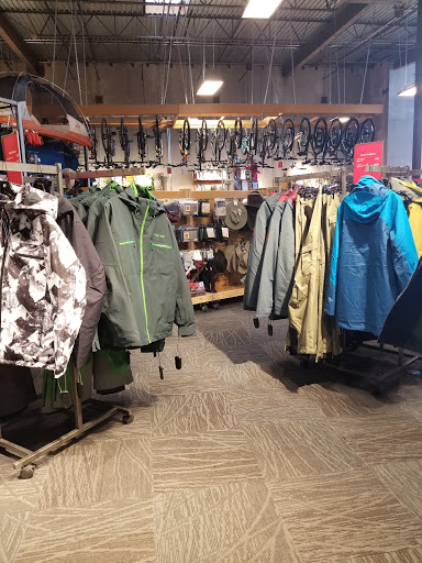 Camping Store «REI», reviews and photos, 766 E Big Beaver Rd, Troy, MI 48083, USA