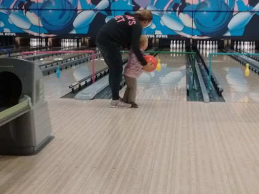 Bowling Alley «Capitol Bowl», reviews and photos, 219 S Washington St, Owosso, MI 48867, USA