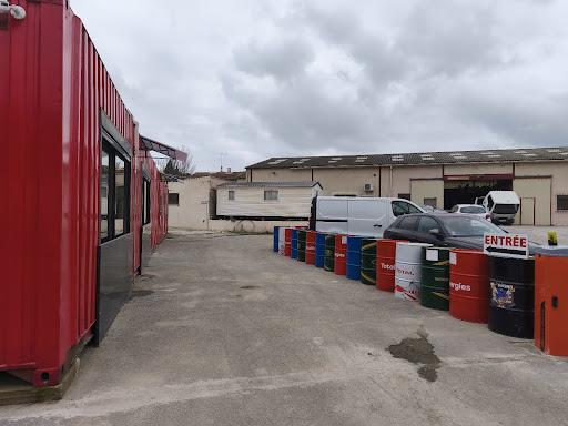 Photo 1 - GIZZI DEMOLITION