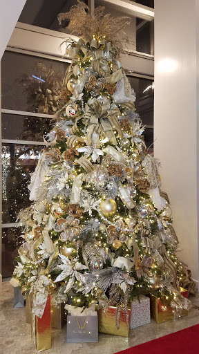 New American Restaurant «Hubbell & Hudson Bistro and Cureight», reviews and photos, 24 Waterway Ave #125, The Woodlands, TX 77380, USA