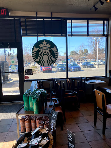 Coffee Shop «Starbucks», reviews and photos, 1090 Silas Deane Hwy, Wethersfield, CT 06109, USA