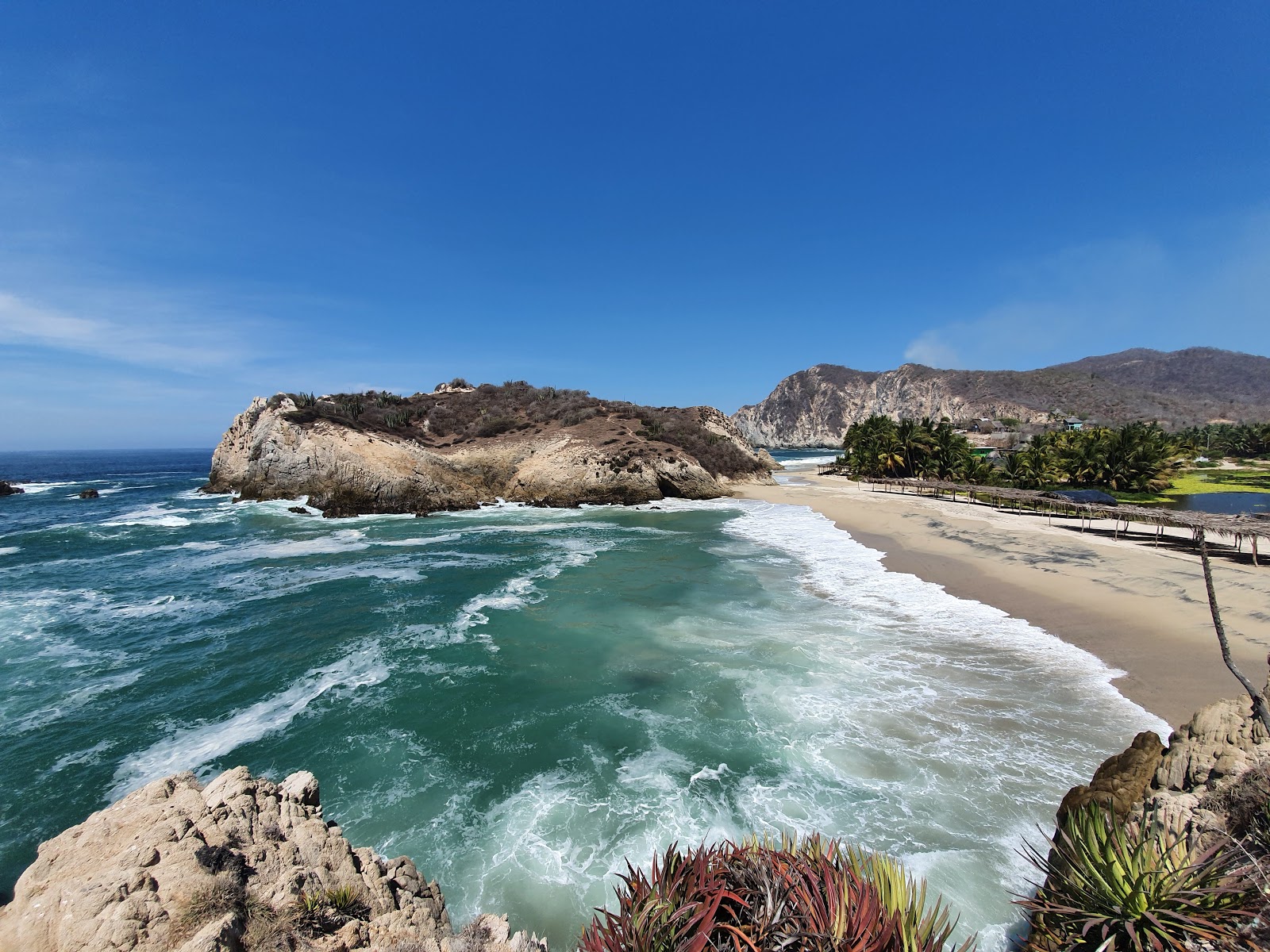 Foto de Enrramada Beach com baía espaçosa
