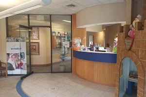 Dr. Munroe's Dental Center: Onika Quinn-Munroe DMD image