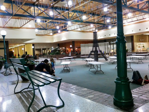 Shopping Mall «Penn Central Mall», reviews and photos, 200 High Ave W, Oskaloosa, IA 52577, USA