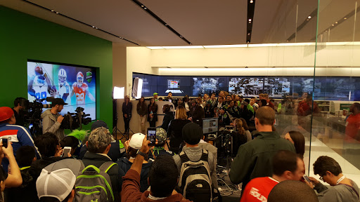 Computer Store «Microsoft Store», reviews and photos, 116 Bellevue Way NE, Bellevue, WA 98004, USA