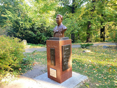 Пам'ятник Кім Со Воль (1902-1934)
