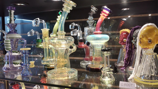 Tobacco Shop «COSMOS Smokeshop», reviews and photos, 2335 Bode Rd, Schaumburg, IL 60194, USA