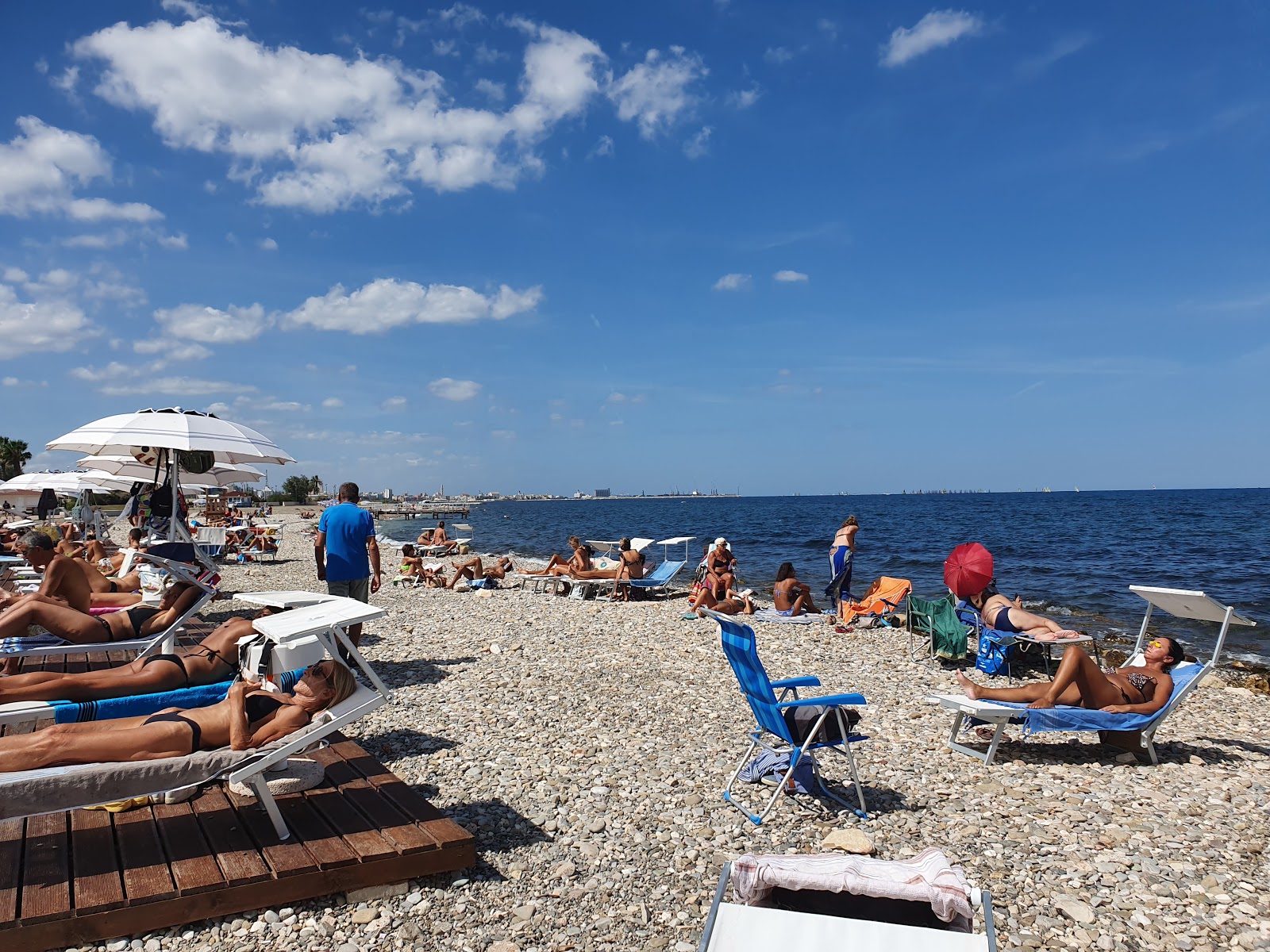 Foto de Torre Quetta beach con parcialmente limpio nivel de limpieza