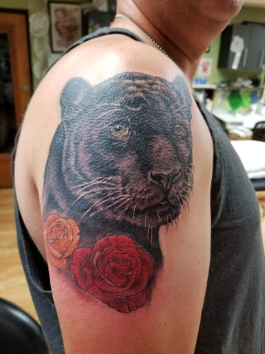 Tattoo Shop «Love Hate Tattoo», reviews and photos, 217 1/2 Alexander St, Rochester, NY 14607, USA