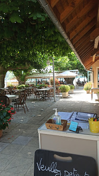 Atmosphère du Restaurant Les Belles Rives à Aiguebelette-le-Lac - n°14