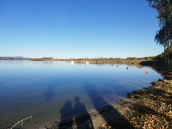 Foto di Zona de bano del embalse de Cazalegas e l'insediamento
