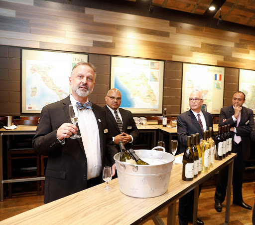 Wine Store «Total Wine & More», reviews and photos, 1010 N Rengstorff Ave, Mountain View, CA 94043, USA