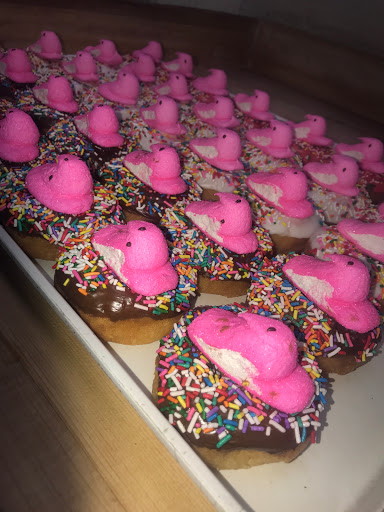 Donut Shop «Donut Club», reviews and photos, 861 W Arrow Hwy, San Dimas, CA 91773, USA