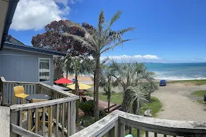 Driftwood Beachfront Accommodation, Cable Bay Stays image