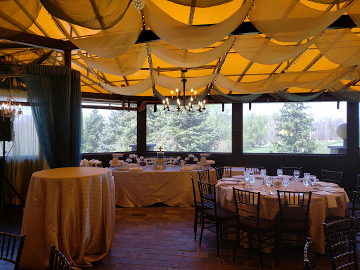 Golf Course «Copper Creek Golf Course», reviews and photos, 27925 Golf Pointe Blvd, Farmington Hills, MI 48331, USA