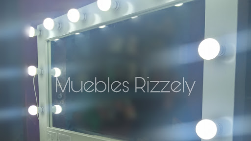 Muebles Rizzely
