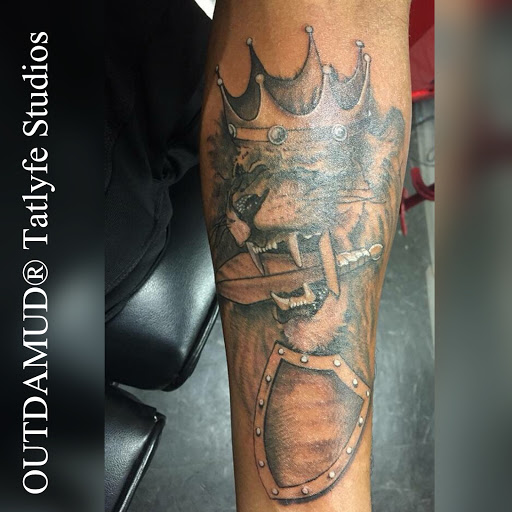 Explore small flower tattoo ideas, creative tattoo ideas in Savannah, available at Tatlyfe Studios