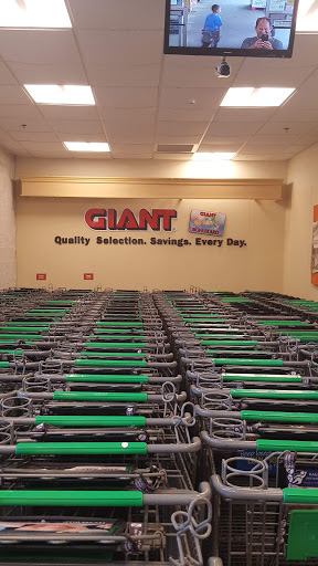 Grocery Store «Giant Food Stores», reviews and photos, 3175 Cape Horn Rd, Red Lion, PA 17356, USA