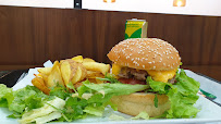 Hamburger du Restaurant CEZAM à Aulnay-sous-Bois - n°1