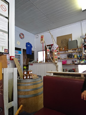 Café Carton à Caramany