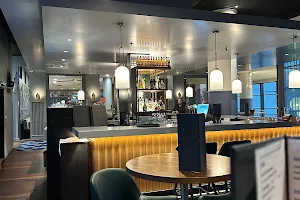 OTIUM Restaurant and Lounge image