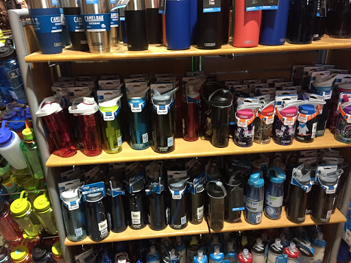 Outdoor Sports Store «Eastern Mountain Sports», reviews and photos, 753 Donald Lynch Blvd, Marlborough, MA 01752, USA