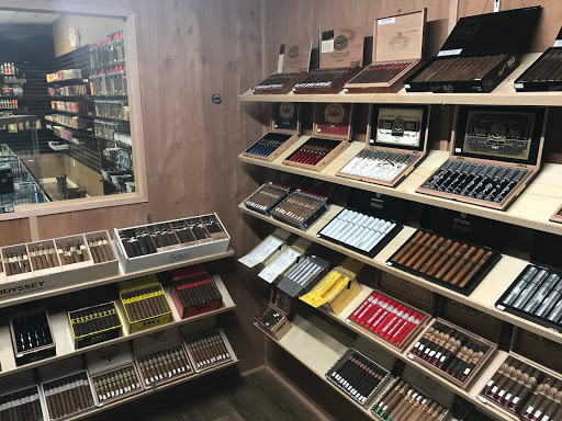 Tobacco Shop «Gravitate Smoke Shop», reviews and photos, 7345 E Shoeman Ln, Scottsdale, AZ 85251, USA