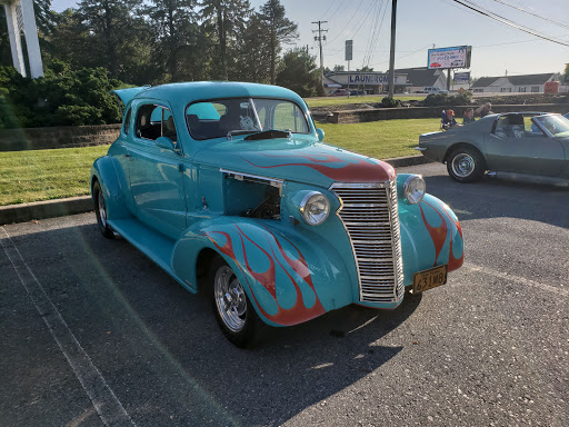 Restaurant «HOMETOWN FAMILY RESTAURANT», reviews and photos, 1 N Londonderry Square, Palmyra, PA 17078, USA